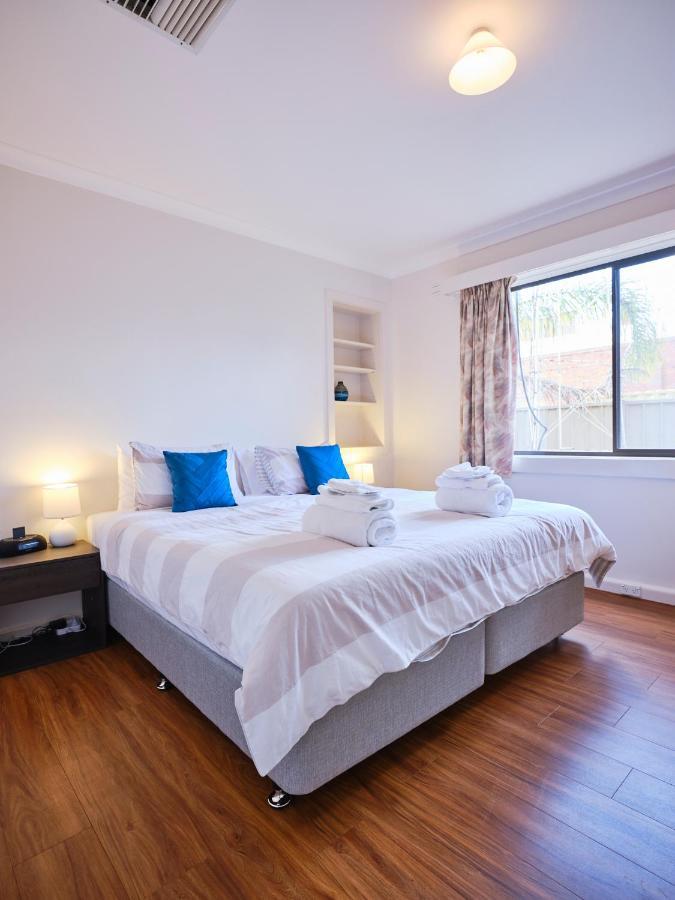 Skymirror Villa Sea Lake Екстериор снимка
